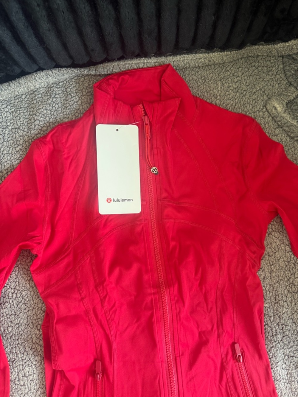 lululemon athletica Bright Red Women's Jacket & Leggings Set - Picture 3 of 5
